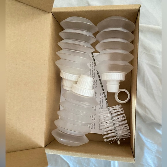 Kitchen The Pampered Chef Decorator Bottle Set In Original Box Poshmark